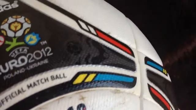 Adidas Tango 12 Official Match Ball (Euro 2012) смотреть онлайн