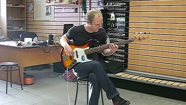Fender Jazz Bass Standard смотреть онлайн