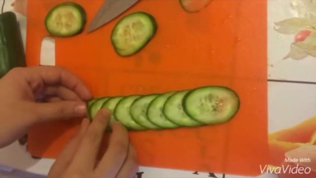 Очень красивая роза из огурца смотреть онлайн