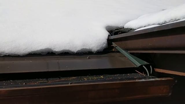 Roof Ice Dam Prevention System - Performance Results EP-SC with OGG heated gutter guard смотреть онлайн