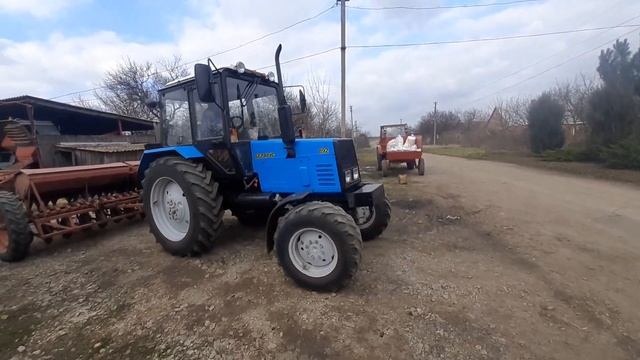 Прикорневая подкормка пшеницы селитрой . Сезон 2023. МтЗ 892 , 80, Сз- 3.6 смотреть онлайн