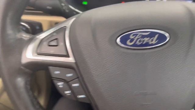 2016 Ford Fusion SE смотреть онлайн