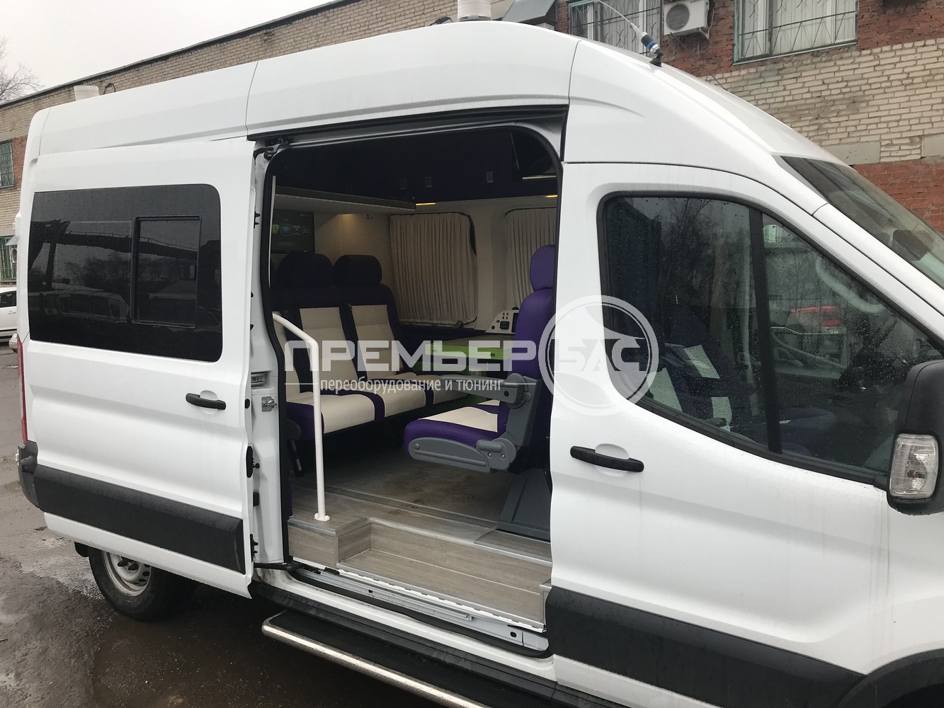 Переоборудование Форд Транзит L3H3 в легковой семейный микроавтобус для путешествий смотреть онлайн