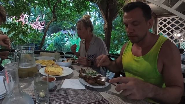 Абхазия 2023 Где вкусно покушать? Пицунда смотреть онлайн