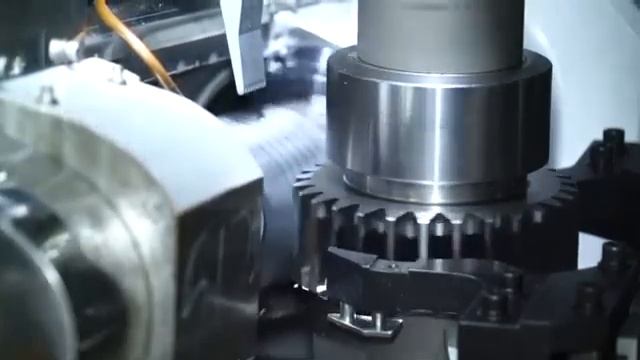 Зубофрезерный станок YK3150 смотреть онлайн