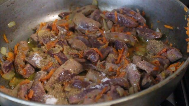 Печень, которая тает во рту в сметанном соусе смотреть онлайн