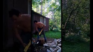 Топор-колун Fiskars X25 в сравнении. Дерево - Клен.