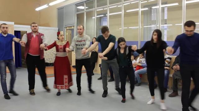 Ансамбль Армянских Традиционных Танцев "Зартонк"- Эчмиацин смотреть онлайн
