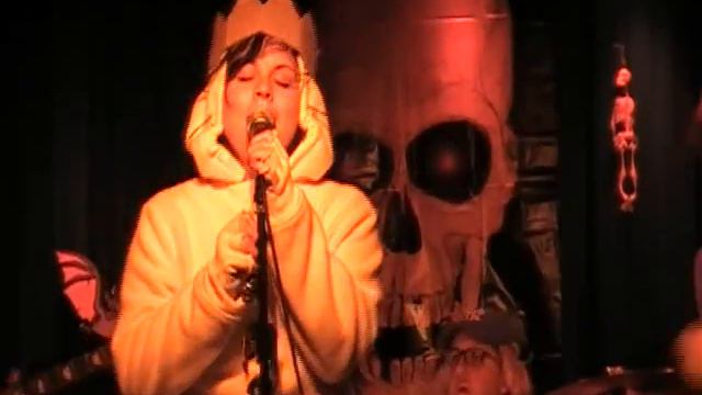 "Everybody's At The Bar Without Me" - Katrina Rose Dideriksen смотреть онлайн