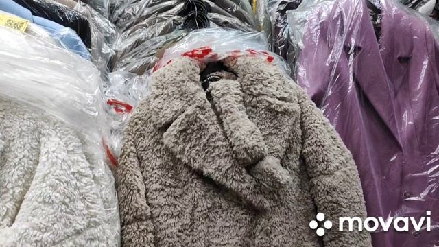 ЗИМНИЕ ПАЛЬТО от ФАБРИКИ МАДИНА НА РЫНКЕ САДОВОД . смотреть онлайн