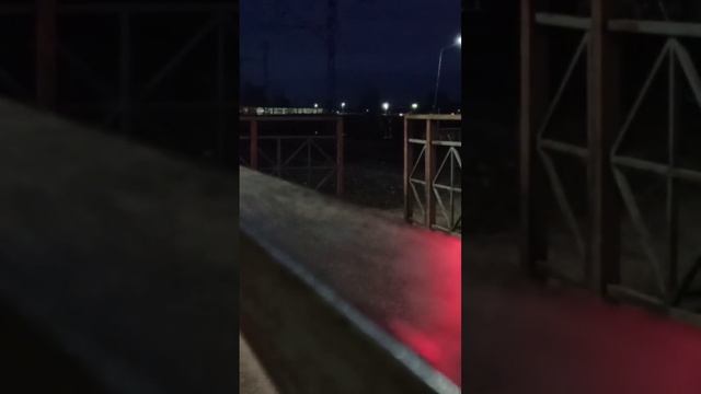 чс4т-??? с пассажирским поездом