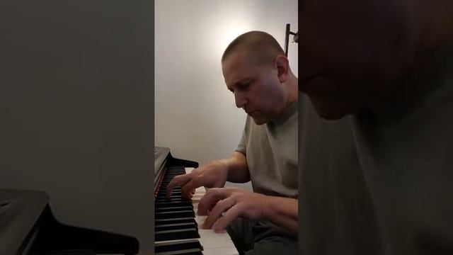 An Original Lounge Style Jazz piece made up entirely of Major 7th and Major 9th Chords смотреть онлайн