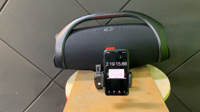 Bateria da JBL Boombox 2 no cronômetro | Duração 24hs ? O especialista mostra a verdade смотреть онлайн