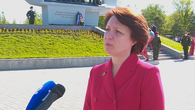 Мэр Омска Оксана Фадина поздравила омичей с 9 мая смотреть онлайн