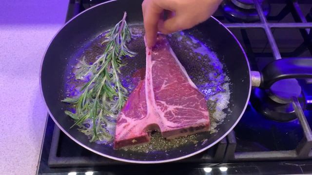 Стейк T-BONE medium rare МРАМОРНАЯ ГОВЯДИНА смотреть онлайн