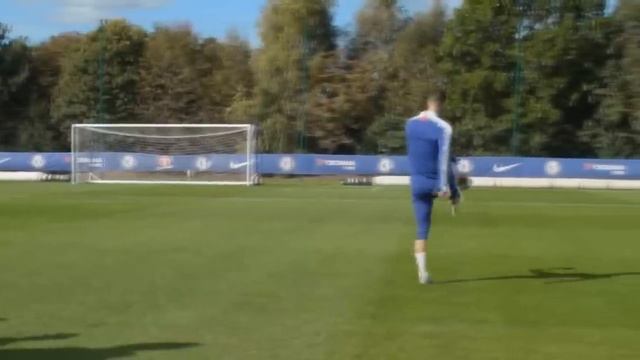 Эден Азар в Реал Мадриде! Он заменит Роналду и получит седьмой номер! смотреть онлайн