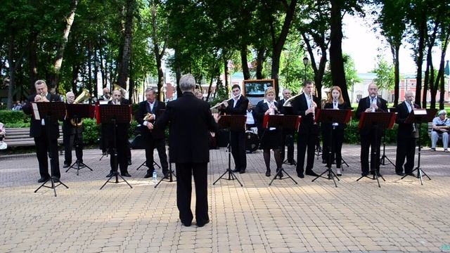 В городском саду играет ... смотреть онлайн