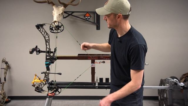 TUNING IN YOUR BOW - Last Chance Archery Draw Board смотреть онлайн
