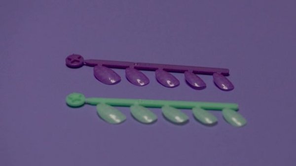 NEW GO GLAM Nail Surprise! ??✨ | How to Use | Press On Nails for Kids