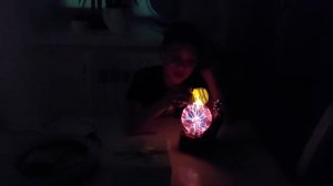 Плазменный шар. Эксперименты с плазменным шаром