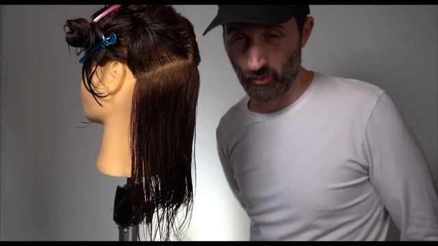 BOB LOB HAIRCUT TUTORIAL - HOW TO STOP YOUR BOB KICKING OUT смотреть онлайн
