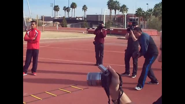 Juan Manuel Marquez Training for Pacquiao December 4, 2012 смотреть онлайн