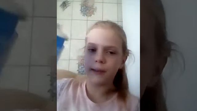 Еда из ингредиентов которые находятся под подносами смотреть онлайн