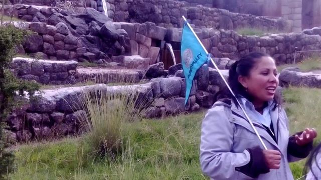 Tour a Tambomachay смотреть онлайн