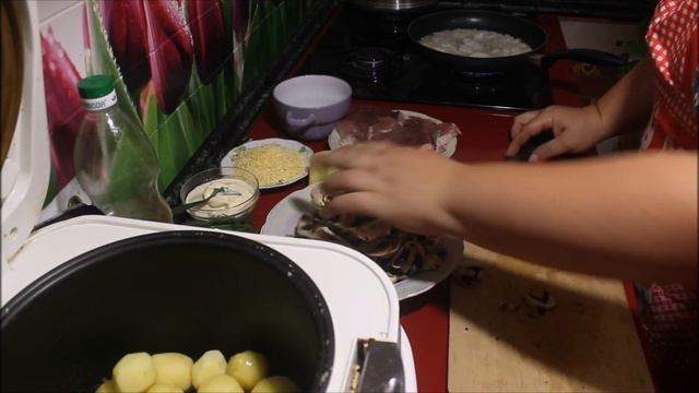 Вкуснейшее Мясо с молодым картофелем в мультиварке смотреть онлайн