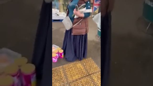 Цыгане везде одинаковые ! ! ! ! !