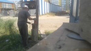 Как вытащить столб домкратом