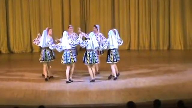 Молдавский танец Сырба