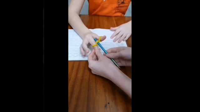 лайфхак Как научить ребенка держать ручку смотреть онлайн
