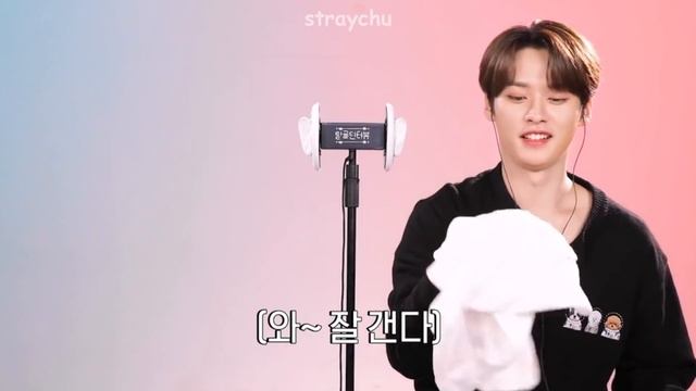 Stray Kids lee know being himself for 8 minutes straight смотреть онлайн