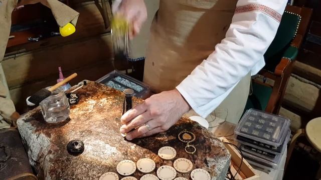 Республика Татарстан. город Казань. РК Туган авылым. Авторские работы Амулеты из кожи. Мастер Илья. смотреть онлайн