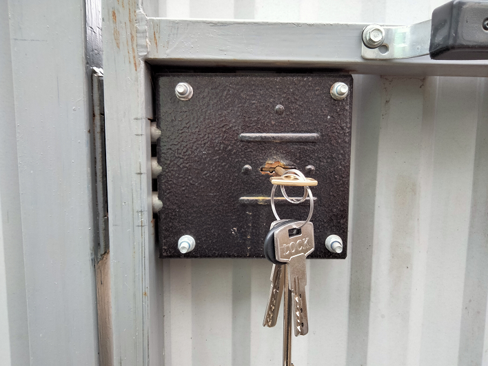 СМАЗКА ЗАМКОВ ПЕРЕД ЗИМОЙ.mp4 смотреть онлайн