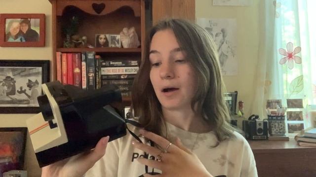 100 YEAR OLD CAMERAS? | My Polaroid Collection 2021 смотреть онлайн