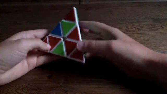 Как собрать Кубик Рубика пирамидка. Быстрый и простой способ!!! смотреть онлайн