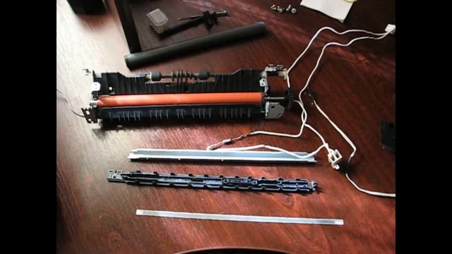 Принтер hp 1010, 1018, 1020 выдает черный лист бумаги. Ремонт блока питания. Ремонт узла закреплени смотреть онлайн