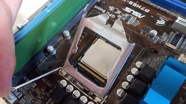как закрыть процессор интел intel на материнской плате смотреть онлайн