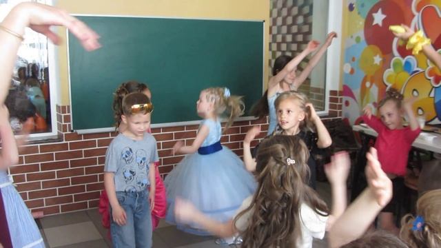 Дискотека после выпускного. Варвара. Мелитополь, 2017 смотреть онлайн