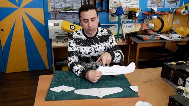 И-16 из потолочной плитки смотреть онлайн