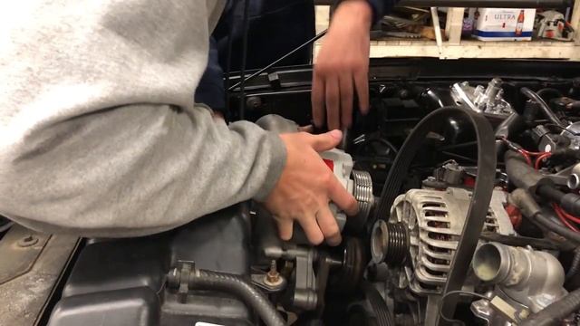 HOW TO INSTALL A VORTECH SUPERCHARGER! (99-04 New Edge Mustang) смотреть онлайн