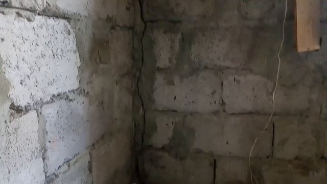 Заложил кирпичом дыру в стене гаража смотреть онлайн