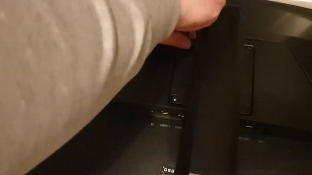 GIGABYTE 400euro 32inces 165Hz GAMING MONITOR SET UP смотреть онлайн