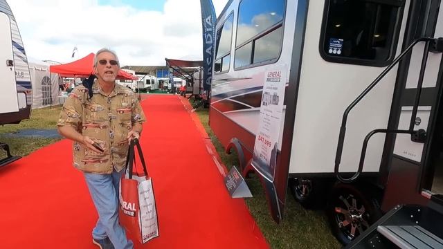 OVERHYPED or AWESOME? Keystone's New Arcadia - 2021 Tampa RV Show смотреть онлайн