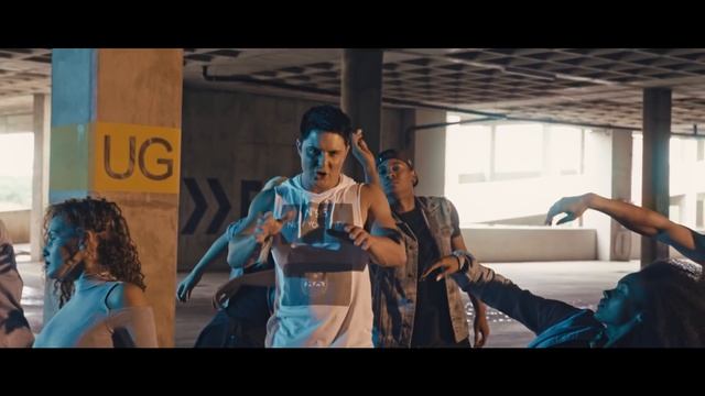 Dirk van der Westhuizen: Spoel my af (Amptelike video) смотреть онлайн