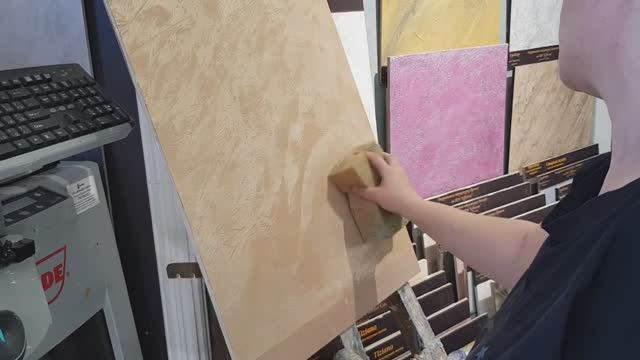 Лайфхак! Делаем валик своими руками и наносим декоративную штукатурку!. смотреть онлайн