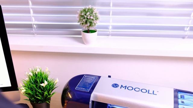 Инструкция по наклейке УФ-плёнки MOCOLL смотреть онлайн