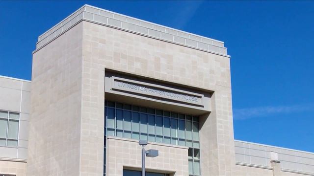 Alleged rape victim gives emotional testimony in Livingston Parish смотреть онлайн
